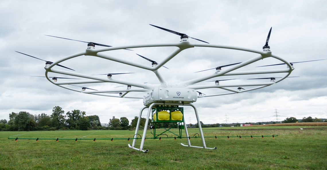 1573558936-volocopter-john-deere-landbouwdrone-agritechnica-beurs-hannover-duitsland.jpg