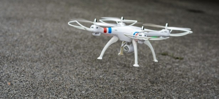 Drone Vlucht #3 van Dronespotters met Syma X8C